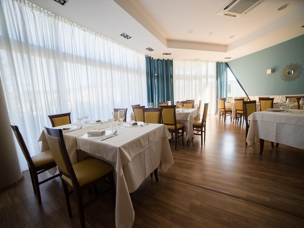 Hotel Select Atessa Εξωτερικό φωτογραφία