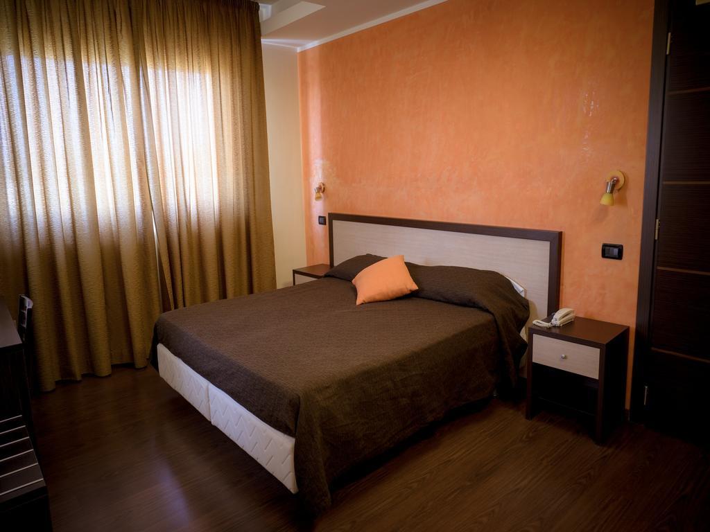 Hotel Select Atessa Εξωτερικό φωτογραφία
