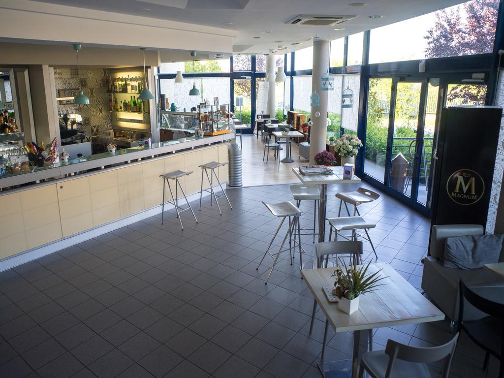 Hotel Select Atessa Εξωτερικό φωτογραφία