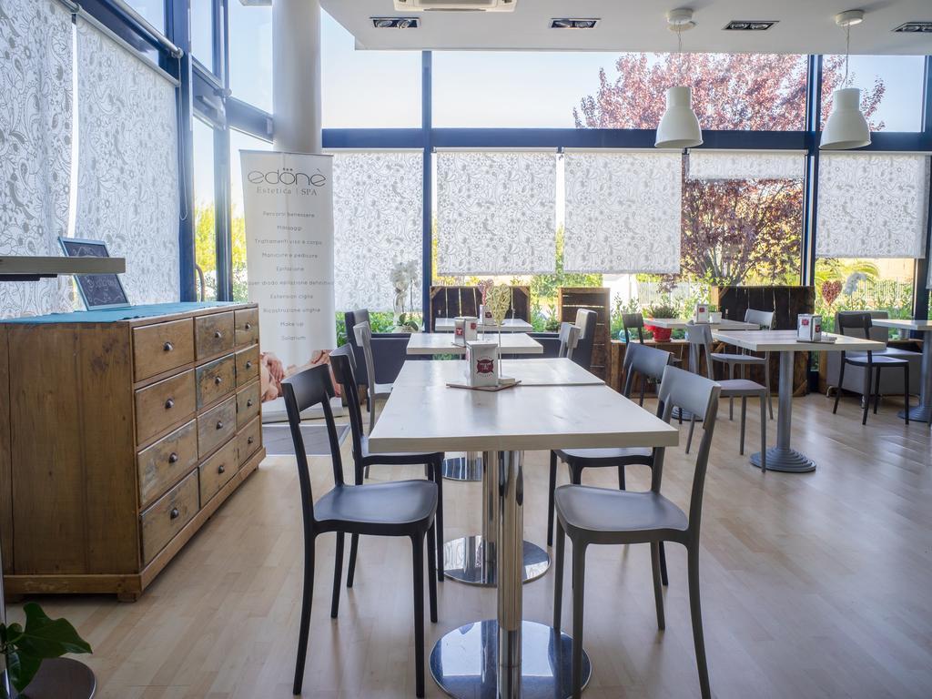 Hotel Select Atessa Εξωτερικό φωτογραφία